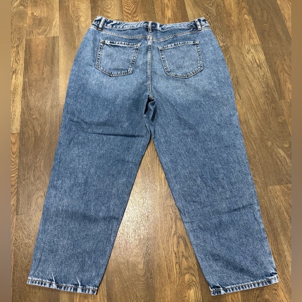 Lane Bryant Midrise Boyfriend Jean Stonewash Blue Size 14 Stretch - Picture 5 of 10